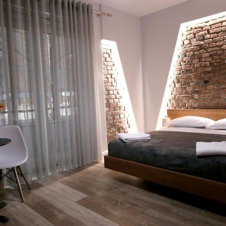 Koni'S Studio Apartments Tiranë Ngoại thất bức ảnh
