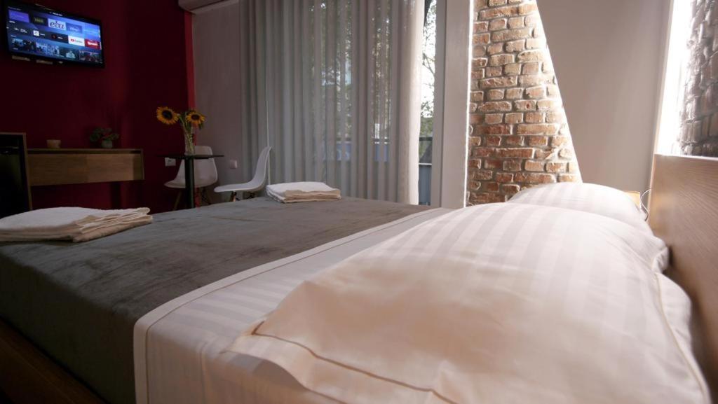 Koni'S Studio Apartments Tiranë Ngoại thất bức ảnh
