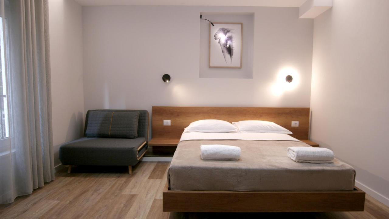 Koni'S Studio Apartments Tiranë Ngoại thất bức ảnh