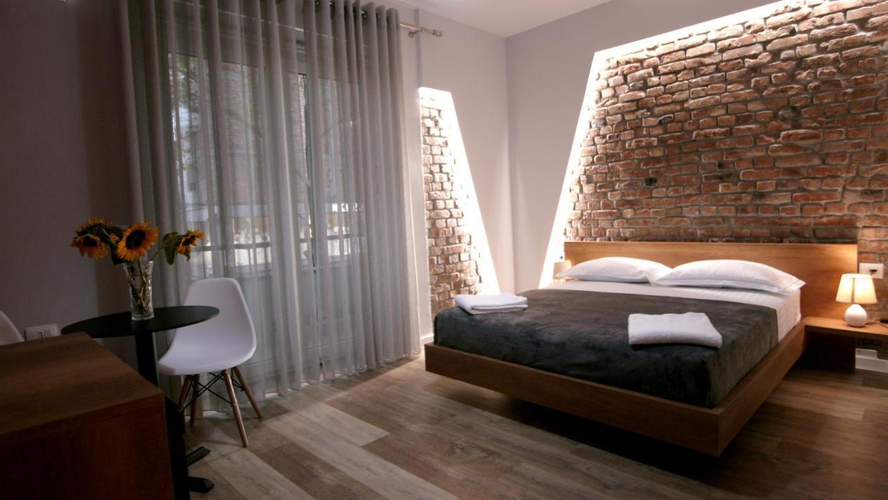 Koni'S Studio Apartments Tiranë Ngoại thất bức ảnh
