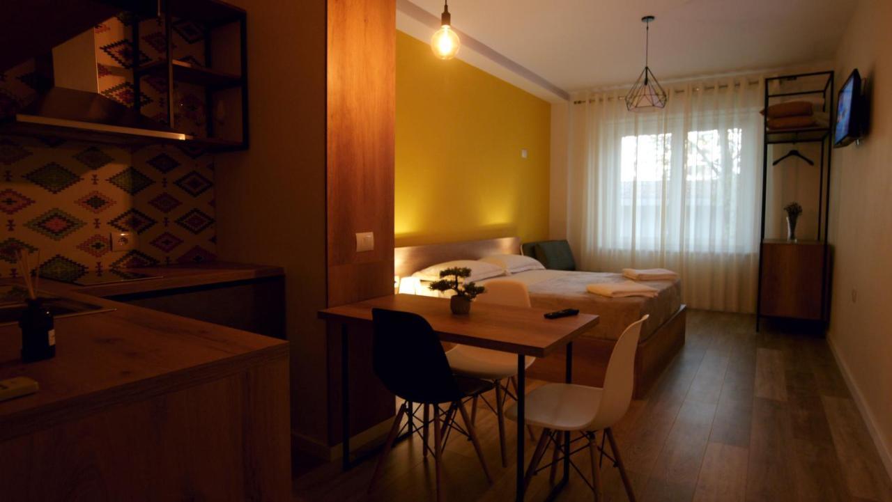 Koni'S Studio Apartments Tiranë Ngoại thất bức ảnh