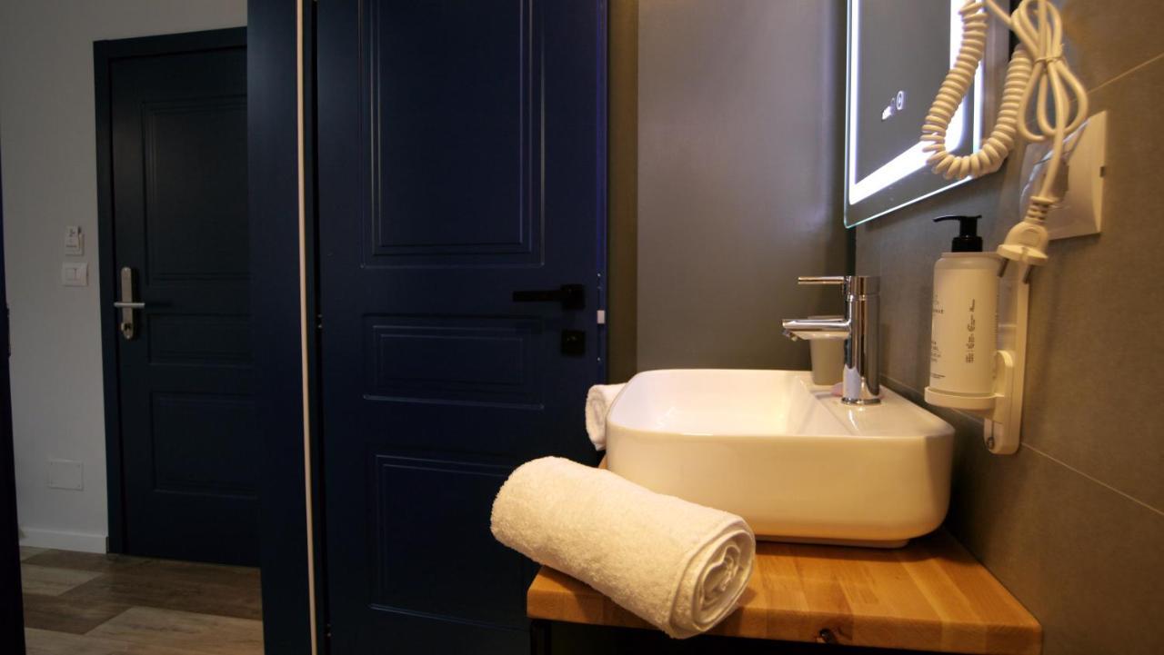 Koni'S Studio Apartments Tiranë Ngoại thất bức ảnh