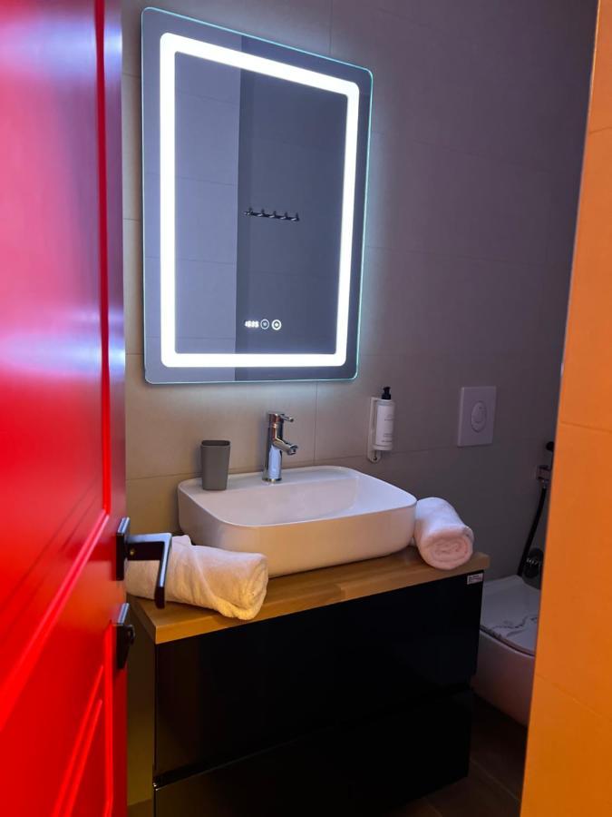 Koni'S Studio Apartments Tiranë Ngoại thất bức ảnh